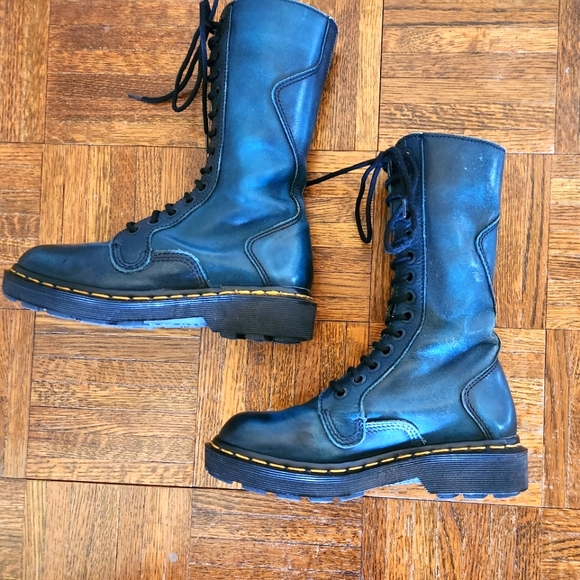 Made in England Doc Marten boot - Picture 6 of 11
